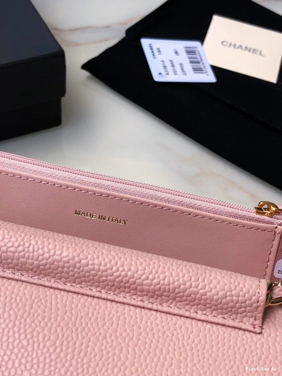 First Bag Ru HARDWARE WALLET CAVIAR GOLD CHAIN WITH CHANEL 0812